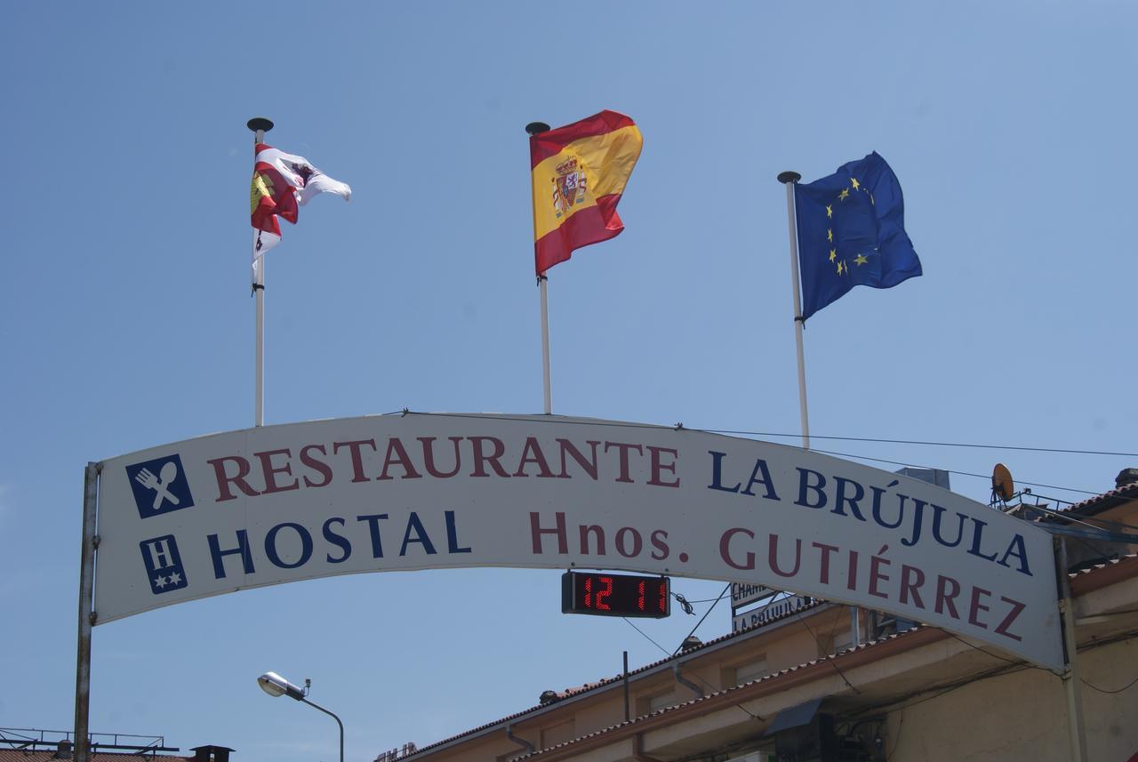 Hostal Hermanos Gutierrez Monasterio de Rodilla Exterior photo
